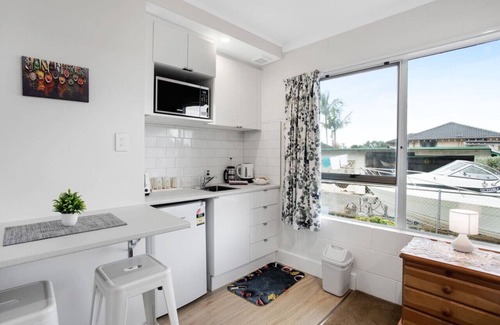 Narrow Neck Apartment | Seaside Escape is close to the beach