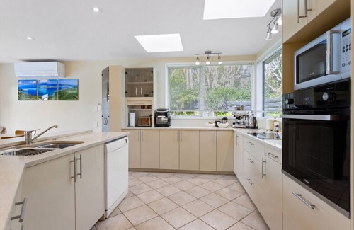 Rothesay Bay House | Seaviews, Pool and Beach Access - large family home