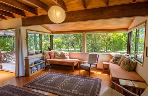 Marahau House | Secret Garden Lodge - Marahau Holiday Home