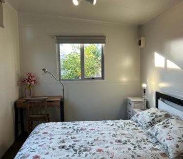 Kelston Apartment | Self Contained Cabin