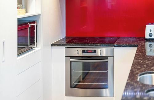 Waipahihi House | Serenity Cottage - Taupo Holiday Home