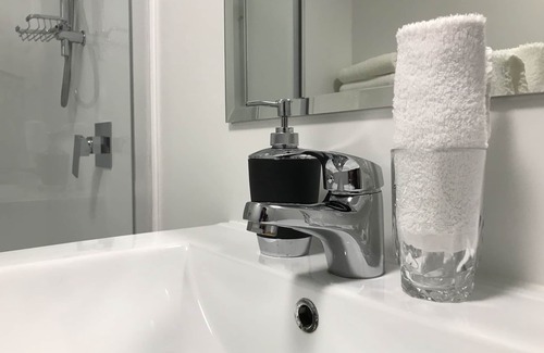 Epsom Hotel | Siesta Motel