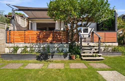Muriwai House | Silver Seas Retreat