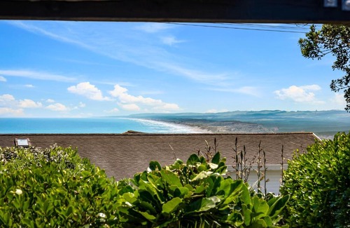 Muriwai House | Silver Seas Retreat