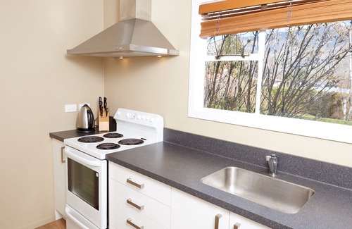 Wanaka Cottage | Simply Wanaka - Wanaka Holiday Home
