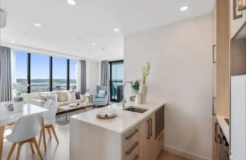 Auckland Central Business District Apartment | Sky Tower Views | 2 Bed 2 Bath CBD | Zodiak Stays