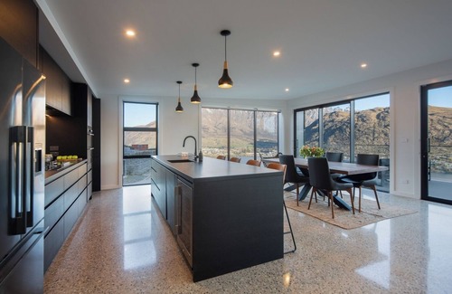 Frankton Villa | Sky Villa A