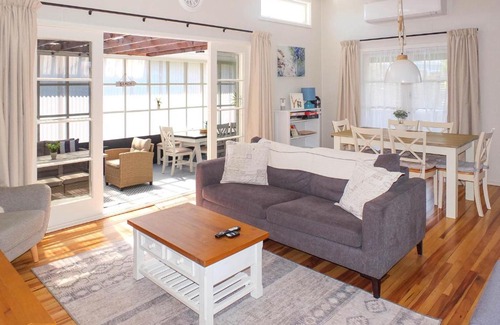 Foxton Beach House | Snapper Bach - Foxton Beach Holiday Home