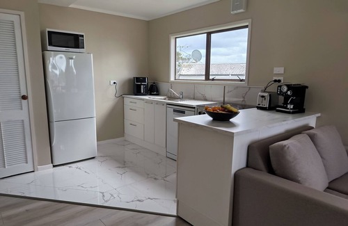 Snells Beach House | Snells Beach House 6 min walk to beach and playground