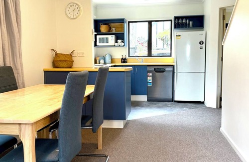 Methven House | Snowfed House - perfect for 2 families or large groups | sleeps 9