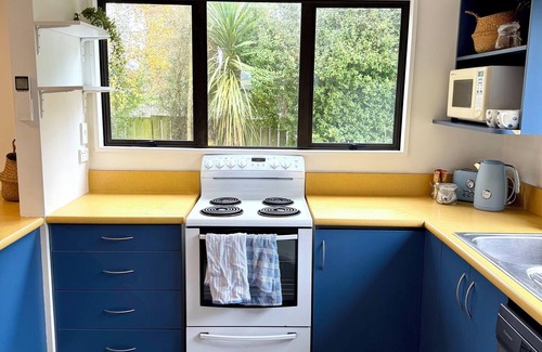 Methven House | Snowfed House - perfect for 2 families or large groups | sleeps 9