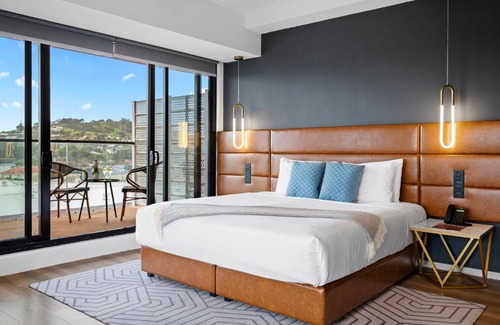 Mount Roskill Hotel | SOHO Hotel Auckland
