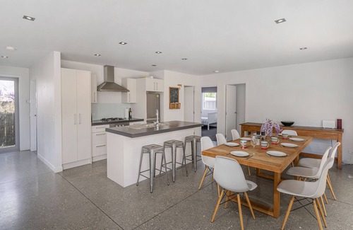 Whangamata House | Soleil on Blane - Whangamata Holiday Home