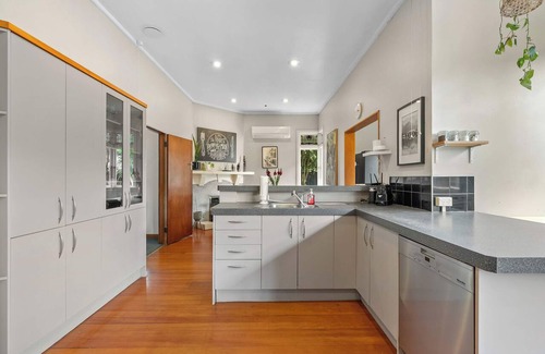 Whangarei House | Spacious 3 Bedroom Villa in Central Whangarei