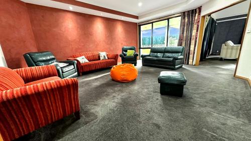 Halswell House | Spacious 5BR Family Escape on Busch Lane