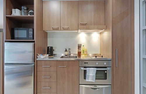 Auckland Central Business District Apartment | Spacious CBD Studio next to Spark Arena w Kitchen