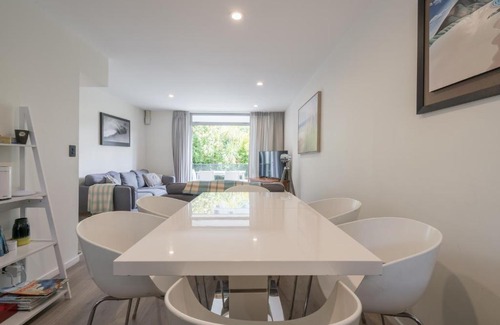 Parnell Apartment | Spacious Home Near CBD SPA Pool Parking 3BR