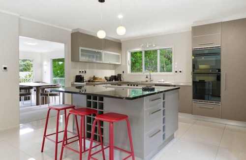 Birkenhead House | Spacious 4BR Birkenhead Retreat | 3 Living Areas