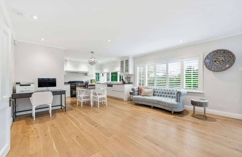 Parnell House | Spacious Parnell Home Near Auckland Domain Zodiak