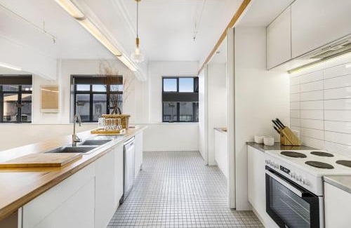 Newton Apartment | Spacious room in the heart of K Road Zodiak Stays -Shared Apartment!