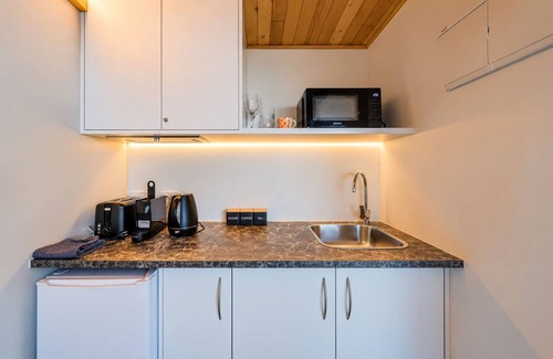 Lake Tekapo Apartment | Starry Retreat | Lake Views + Fireplace