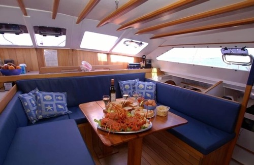 Ngaio Bay Boat Rental | Stay in the stunning Abel Tasman National Park!!