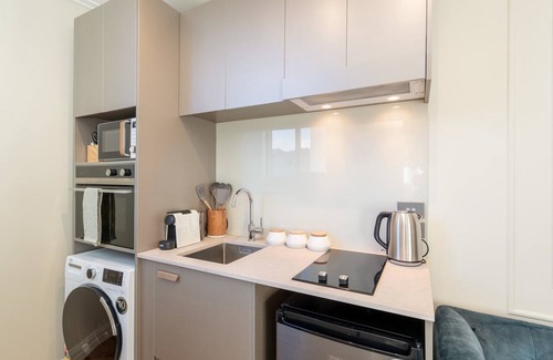 Te Aro Apartment | Studio for 2 in Central Te Aro Stay!