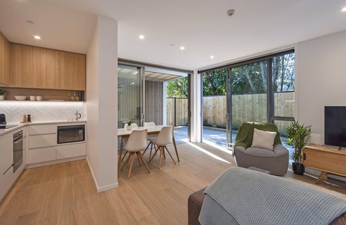 Nelson Apartment | Stunning new 2-bedroom inner-city apartment in Nelson City