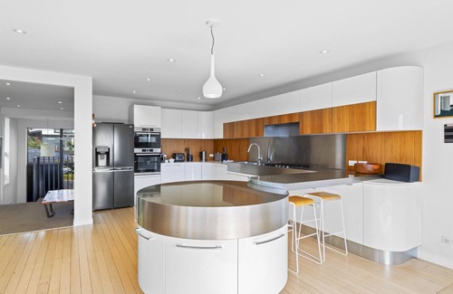 Kohimarama House | Stunning Poolside Residence