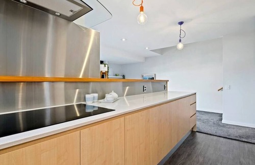 Queenstown City Centre Apartment | Stunning Views with a Fantastic Location!