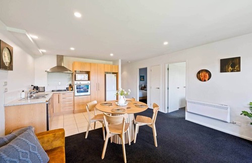 Wanaka House | Stylish & Comfortable
