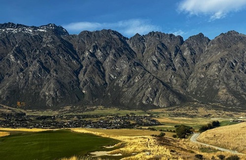 Kawarau Falls Villa | Stylish & Cosy Unit Near The Remarkable