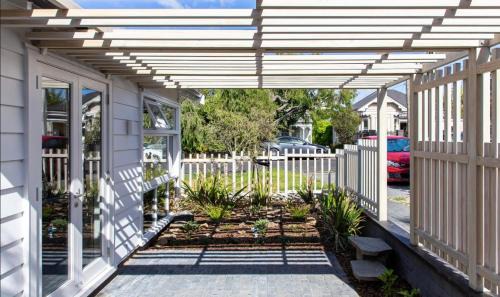 Mount Eden House | Stylish Eden Park Studio