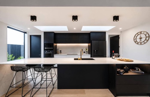 Prebbleton House | Stylish Home | Private Spa + Indoor & Outdoor Fire