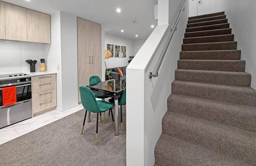 Christchurch City Centre Villa | Stylish Two Bedroom for a Christchurch Getaway