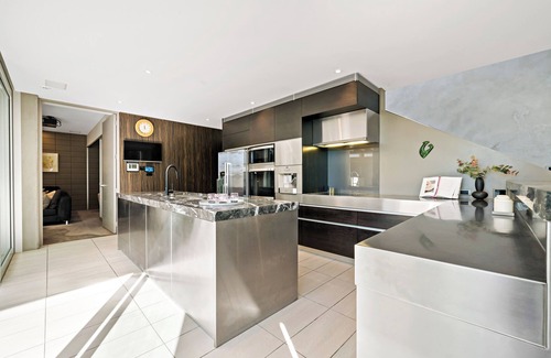 Parnell House | Sun Drenched Natural Oasis right in Central Auckland