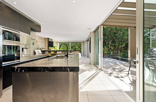 Parnell House | Sun Drenched Natural Oasis right in Central Auckland
