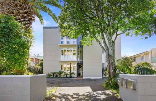 Mission Bay Apartment | Sun Soaked | 1 BR w/Sea Views|Kitchenette Cupboard