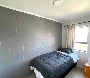 Greenlane - Ellerslie Apartment | Sunny Tidy Corner
