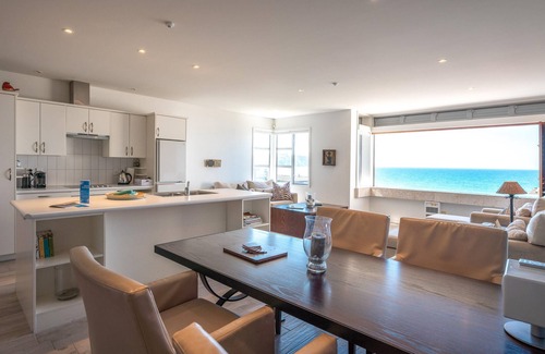 Onetangi Apartment | Sunshine On The Beach - The Sands Unit 10 - Sunshine On The Beach is a beautifully appointed two bedroom apartment located at ‘The Sands’ resort right next to Onetangi Beach on Waiheke Island. Sleeping a maximum of 4 adults and 2 children, this is a