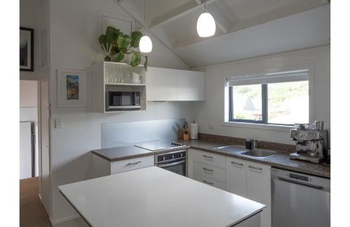 Tawa House | Superior Tawa Retreat