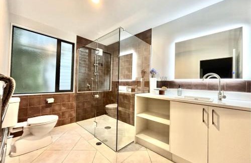Mount Maunganui Villa | Supreme on Marine - Beachfront!