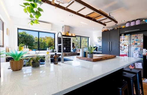 Northcote House | Sweet 3 Bedroom Elegant House in Northcote