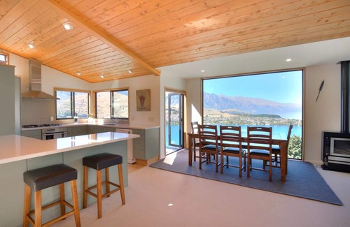 Queenstown House | Tākitimu (Remarkables View)