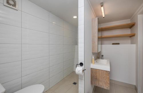Te Tii House | Tapuaetahi Beachfront Downstairs Unit