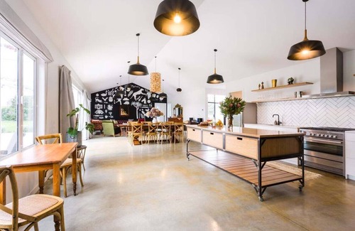 Greytown House | Tararua Vista - Greytown