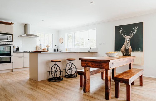 Onewhero House | Tarati Lodge