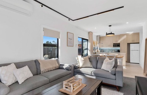 Taupo House | Taupō Townhouse-Central Location