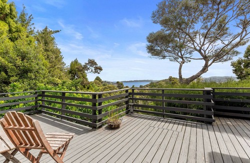 Paihia House | Te Whare Rākau - Paihia Holiday Home