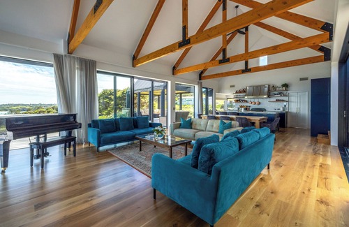 Omiha House | Te Whau Retreat - Whole Property